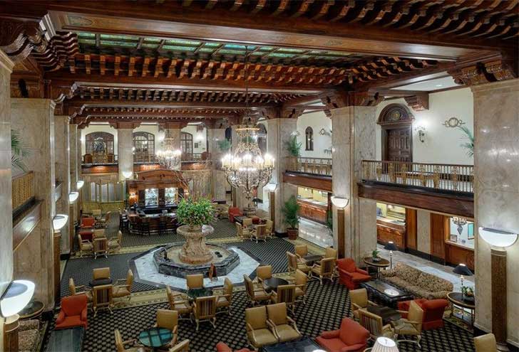 Where to Stay in Memphis TN Peabody Hotel