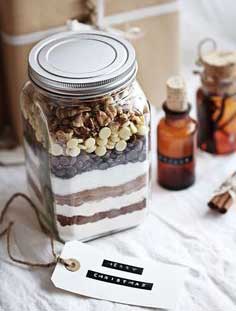 diy-mason-jar-christmas-gifts-layered-hot-chocolate