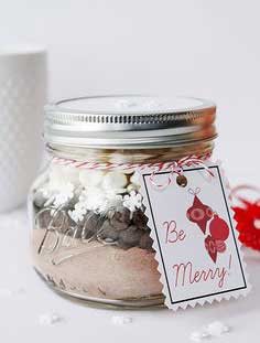 3 Easy & Delicious DIY Holiday Gifts in a Jar