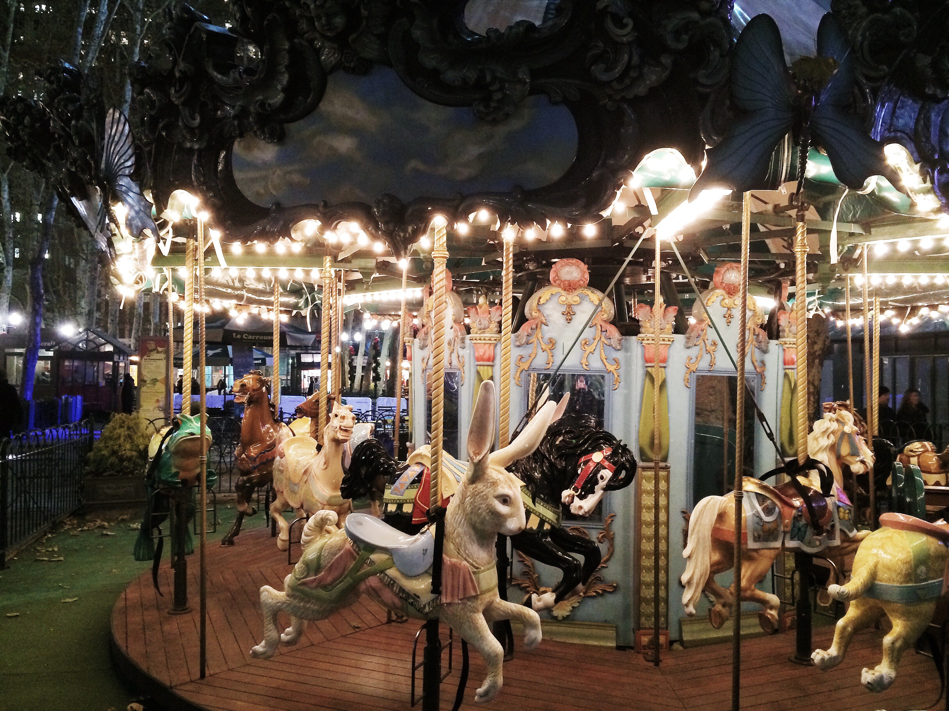 bryant park holiday shops new york city carousel horse merry go round nyc kids fun sher she goes shershegoes.com