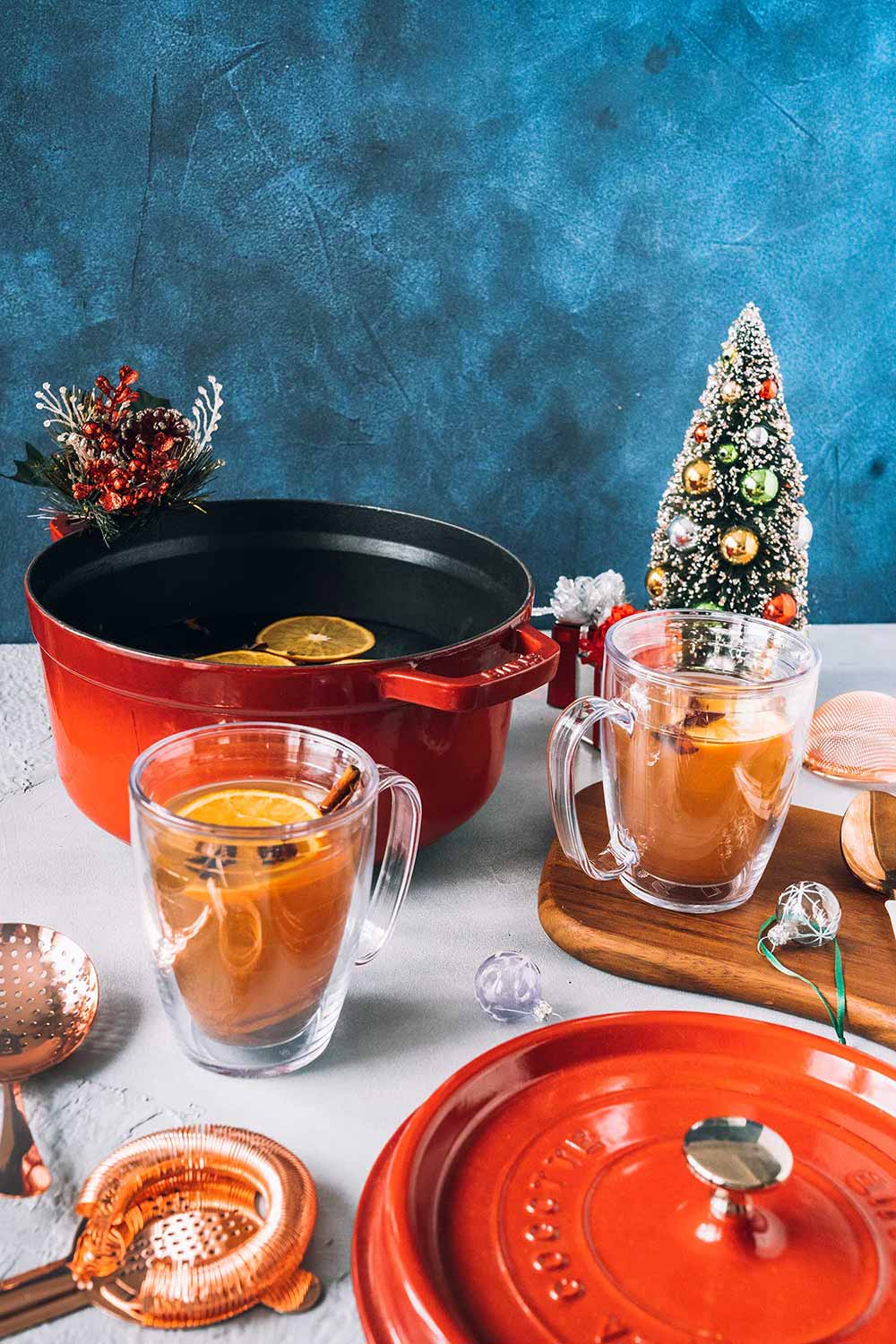 Mulled Wine Glass - 10 Must-Have Accessories to Host The Ultimate