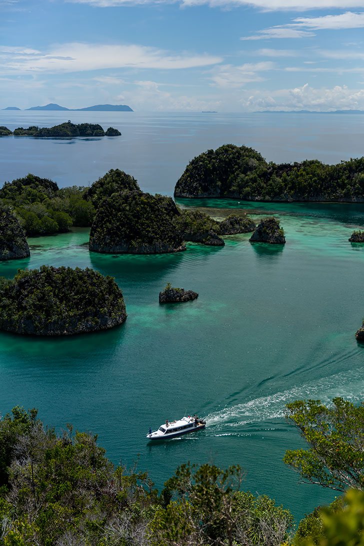 stunning photos of raja ampat, indonesia untouched paradise