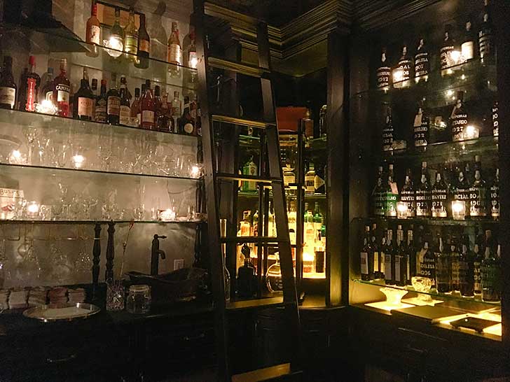 The-Tuck-Room-NYC-Cocktails-and-Dinner