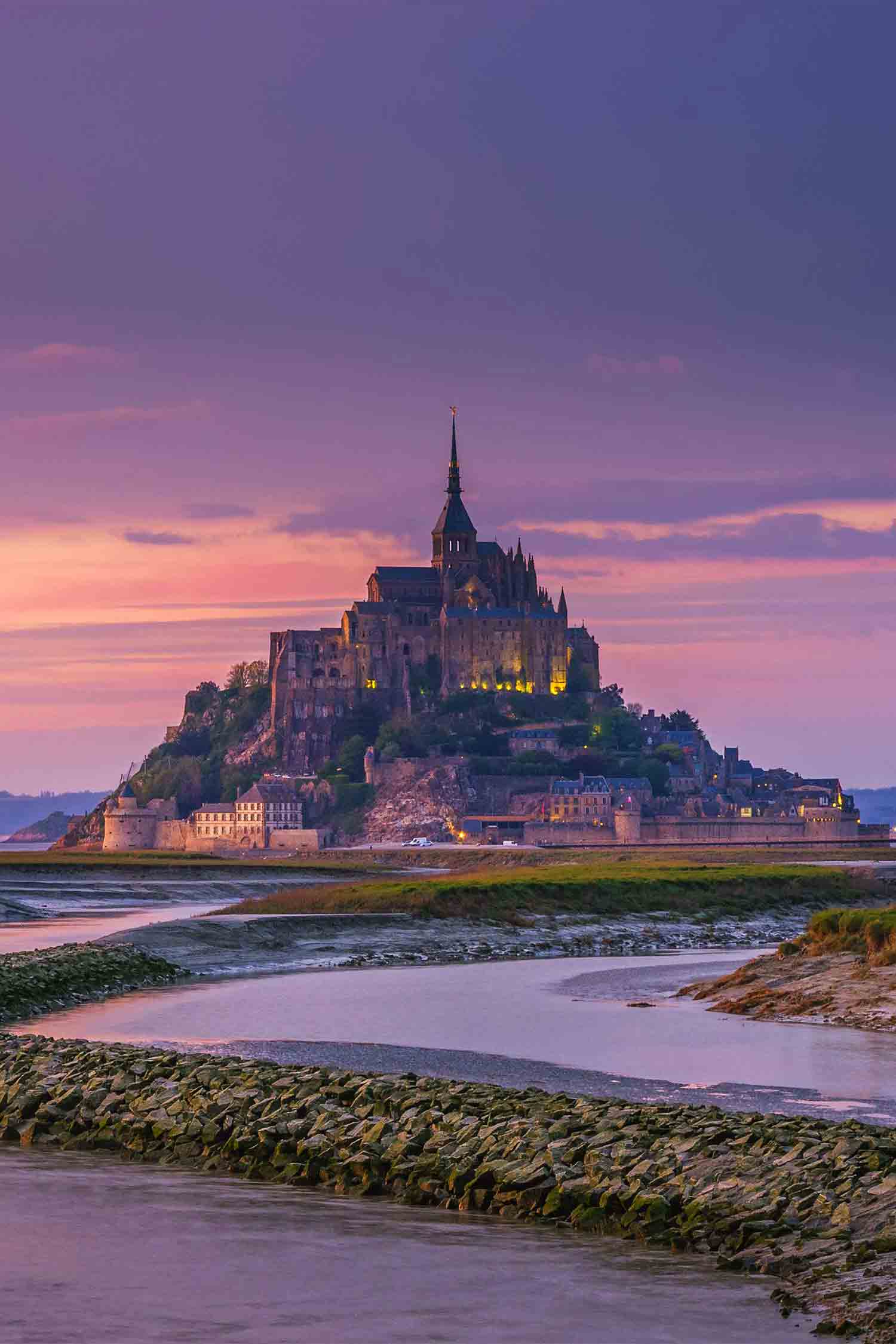 Mont-Saint-Michel, History, Geography, & Points of Interest