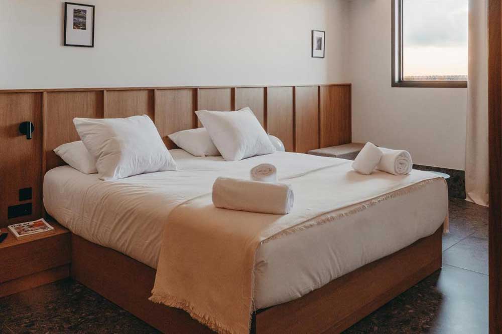 affordable-hotels-in-porto-vecchio-hotel-moderne