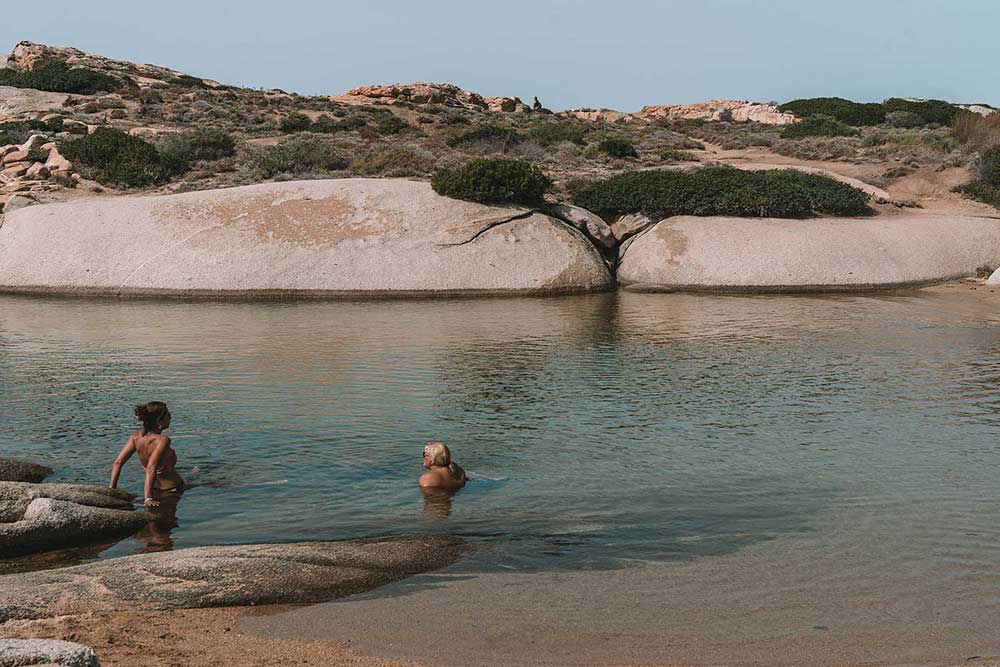 beach-vacation-itinerary-corsica-france