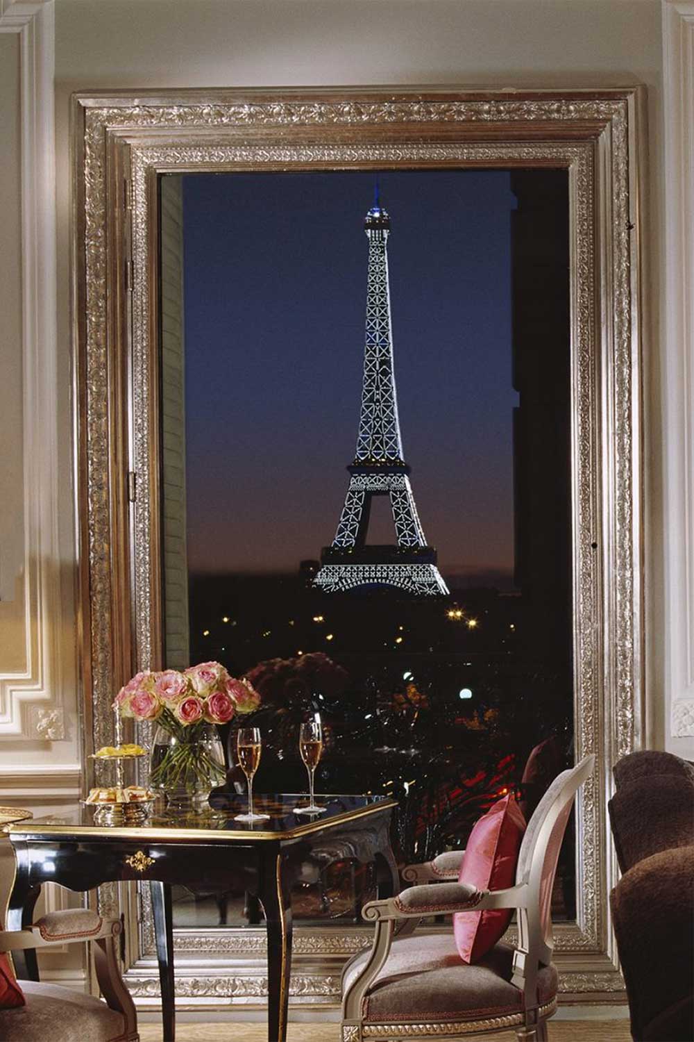 Best Paris Hotels with Views of the Eiffel Tower: Top Picks Reviews