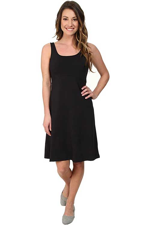 black-tank-dress-for-travel-with-spf-protection