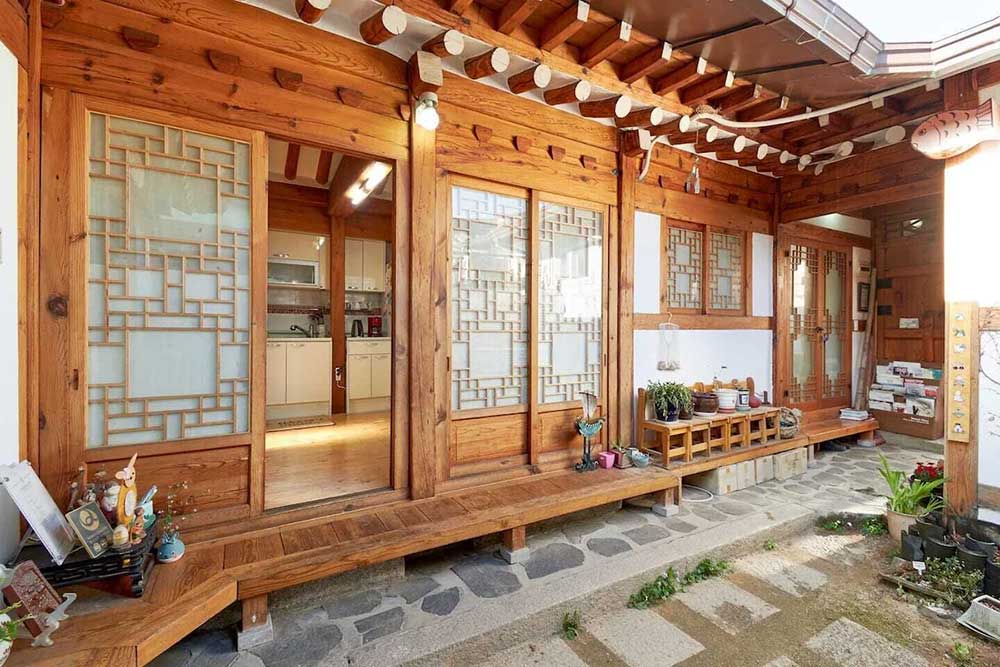 budget-hanok-stays-in-seoul-inwoo-guesthouse