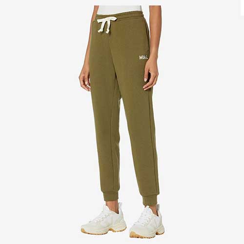 closet-foundation-sweatpants