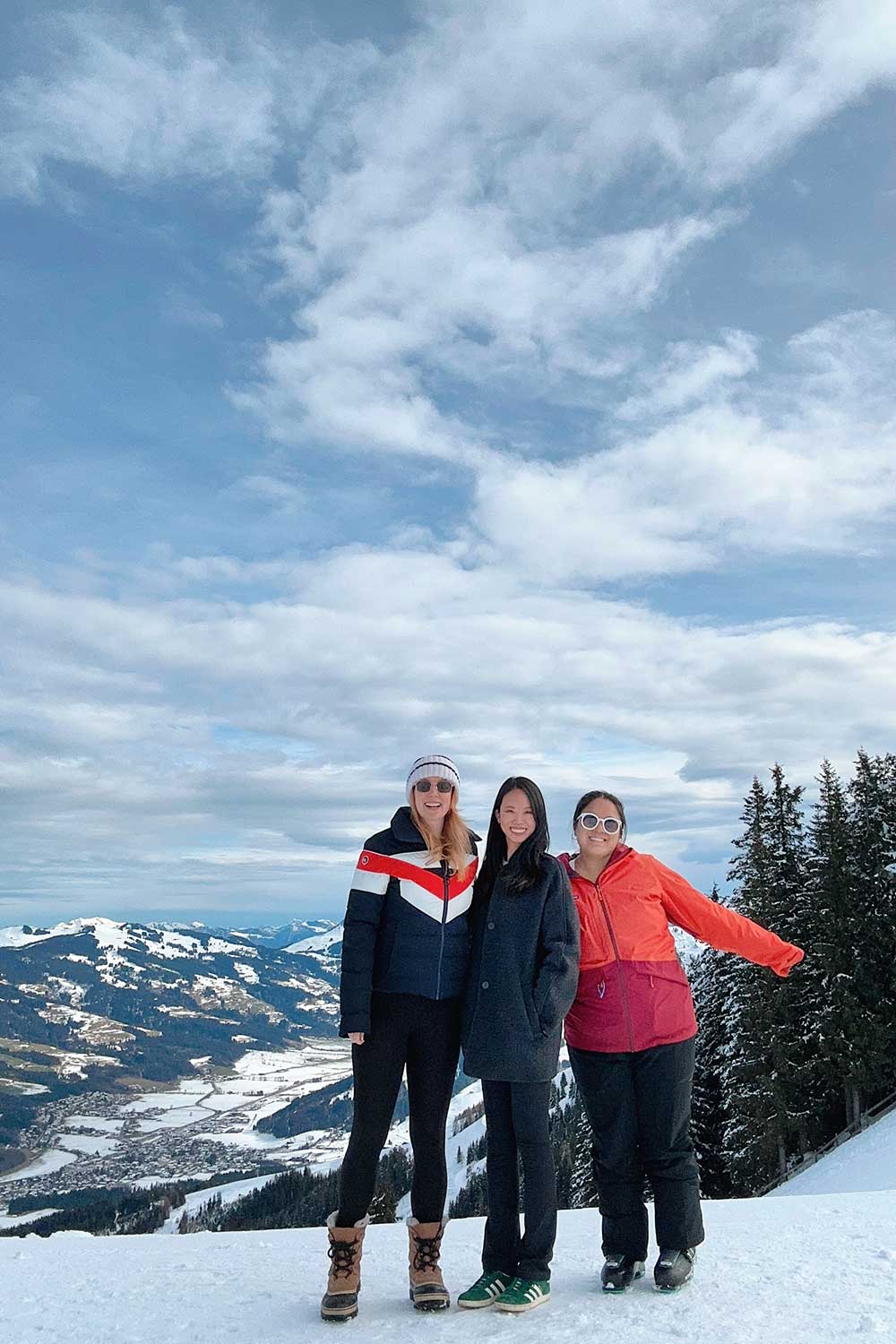 girls-ski-trip-to-kitzbuhel-austria