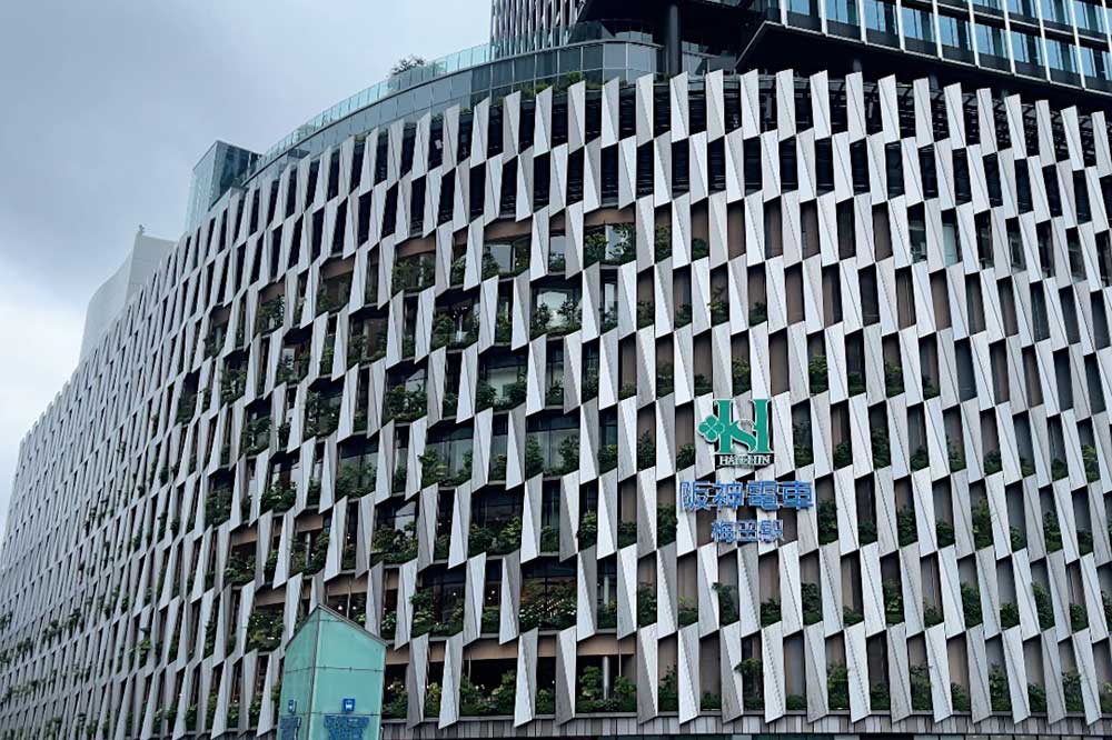 hanshin-department-store-in-umeda-osaka-japan