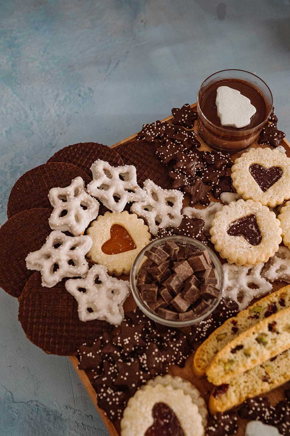 holiday-dessert-board