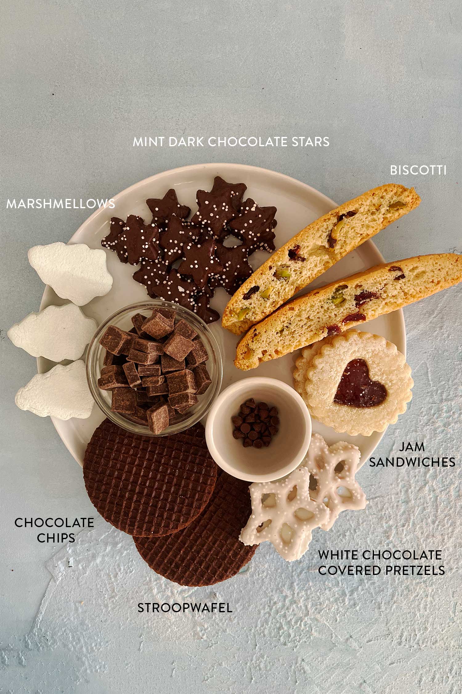 how-to-make-a-christmas-dessert-board