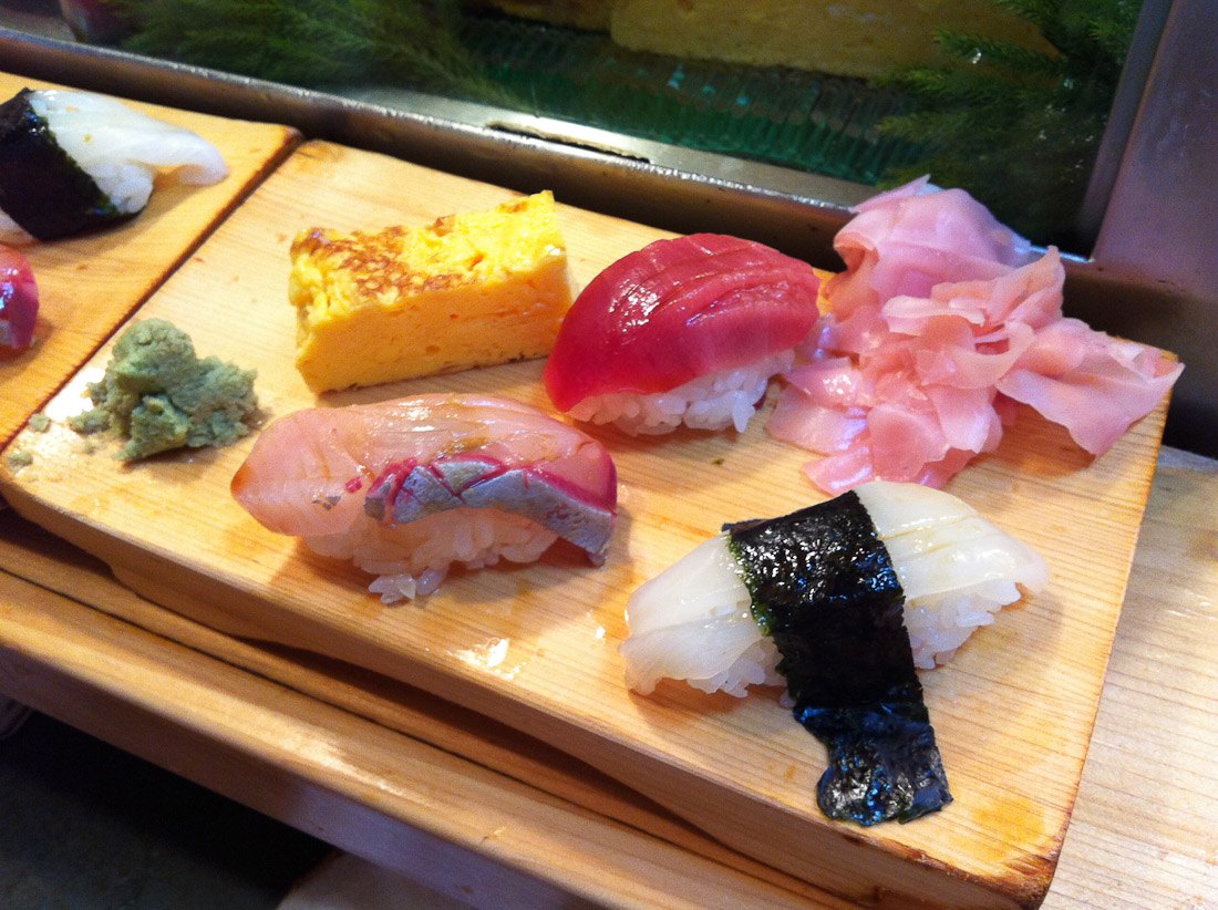 You Can Still Eat At Tsukiji Market's Famous Sushi Dai And Daiwa