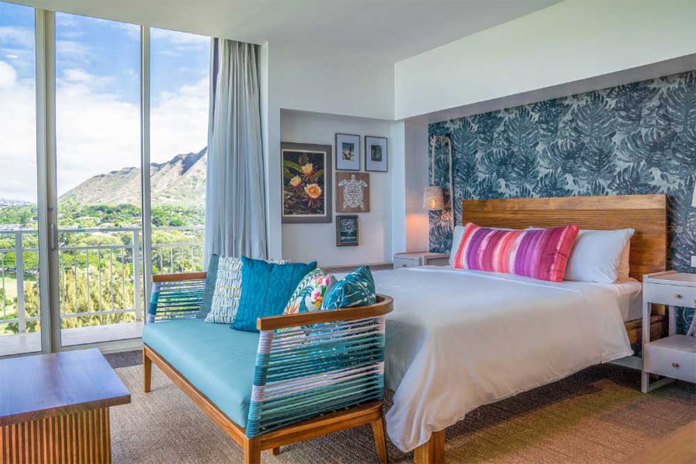 kaimana-beach-hotel-oceanfront-suite