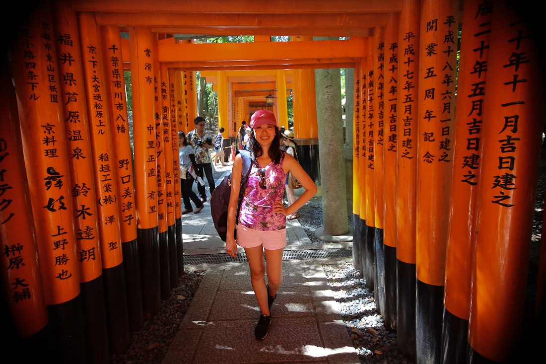 kyoto japan japanese travel fushimi inari shrine temple orange tori gate fox photo shershegoes.com9