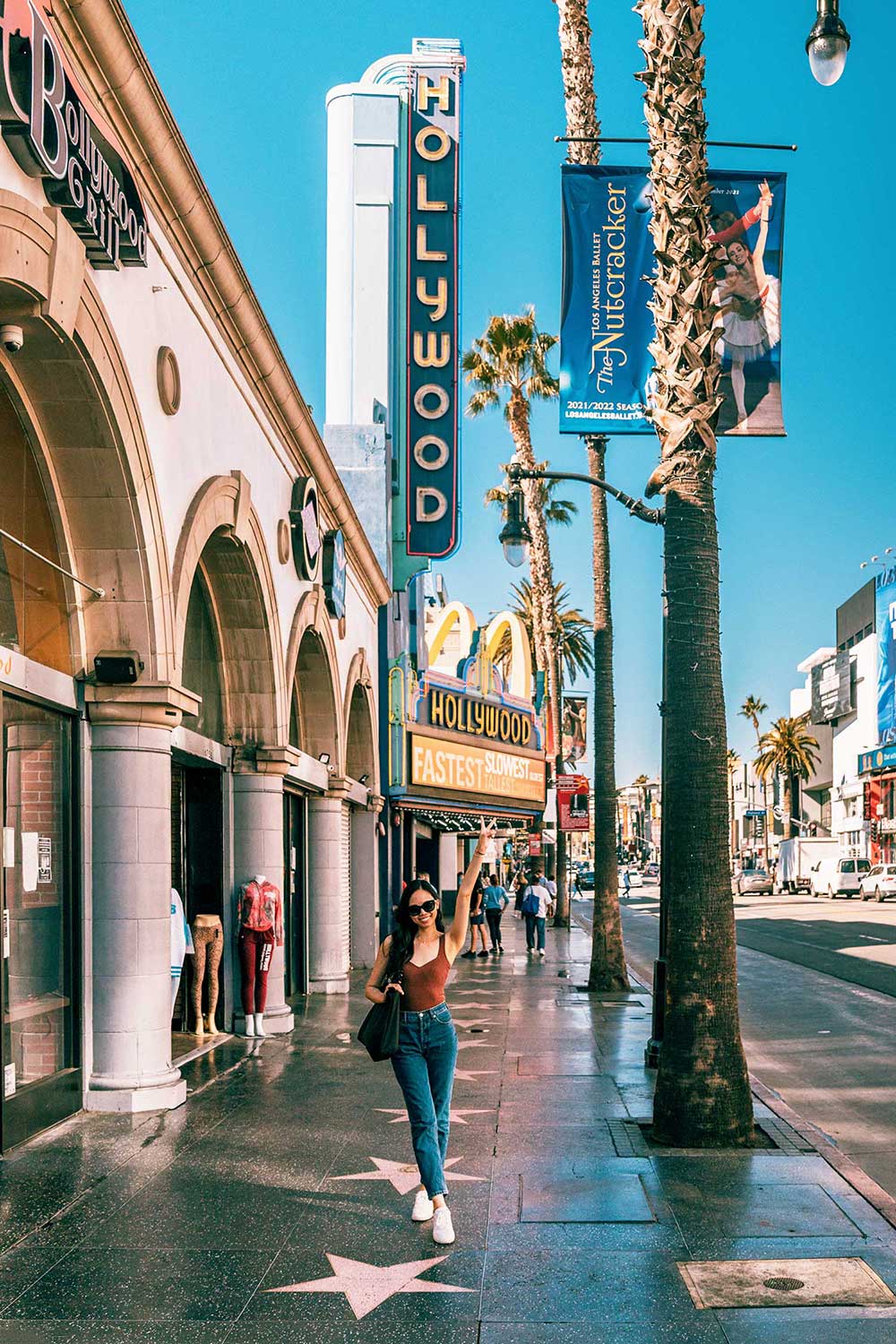 go to rodeo drive at night for pasta and aesthetic photos