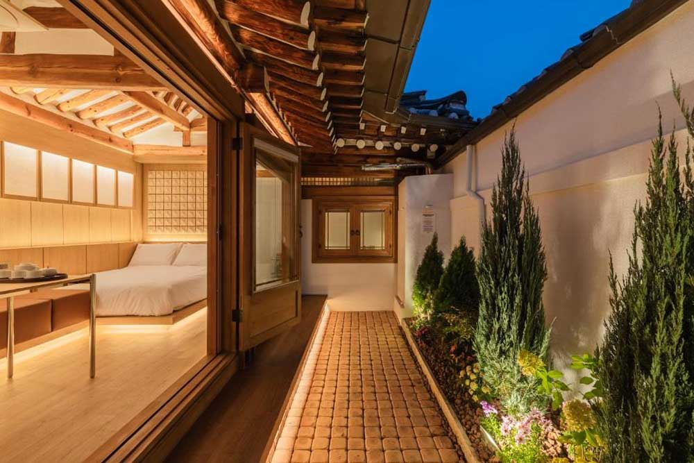 luxury-hanok-stays-in-seoul-hanok-CHAEHA