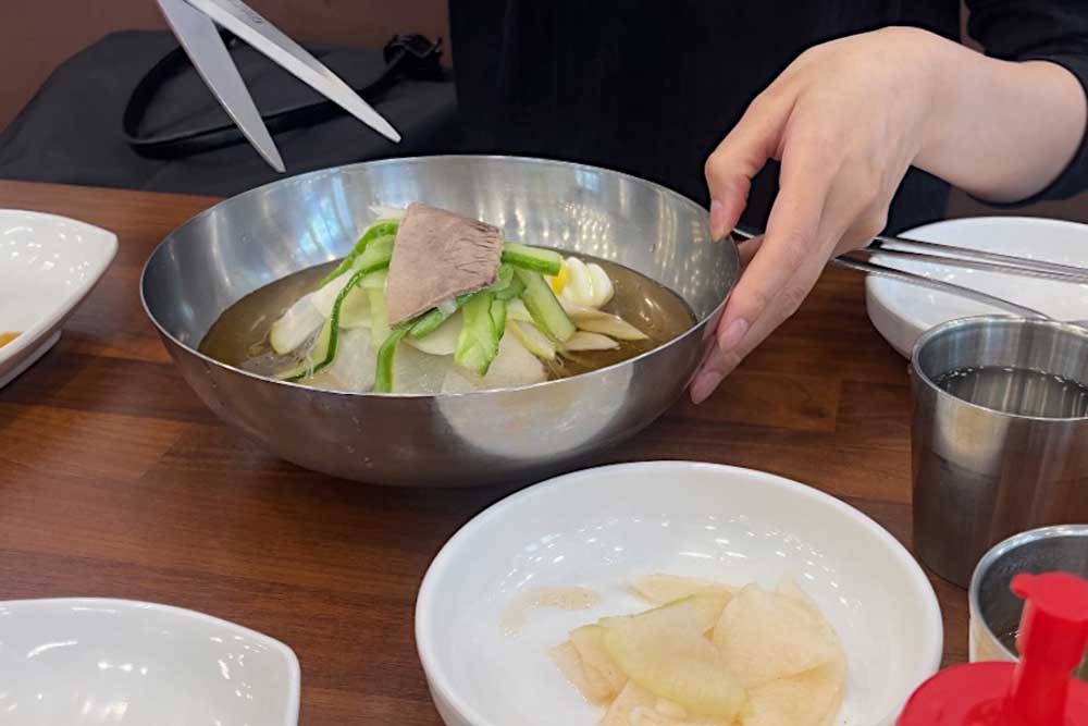 naengmyeon-korean-cold-noodles