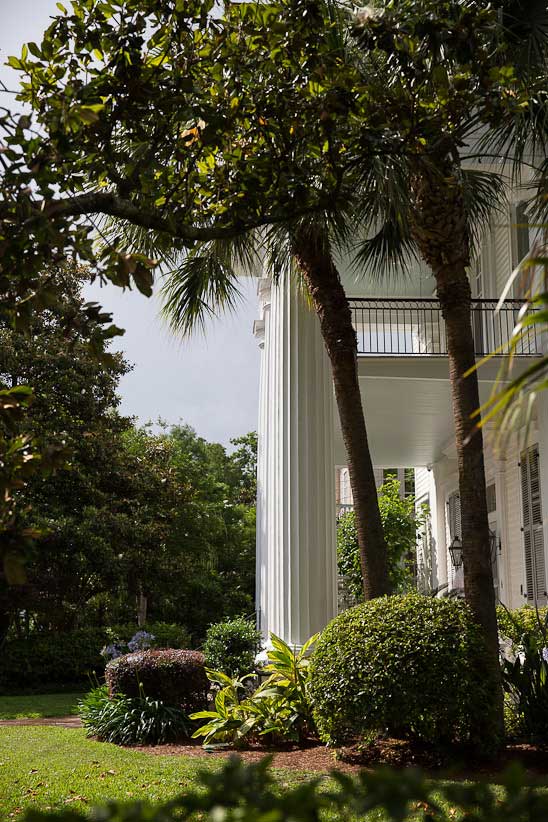 new orleans garden district grand houses walking tour