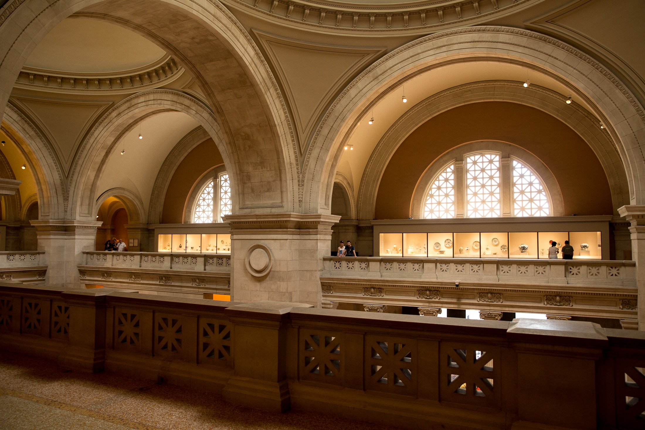 arches ceiling light dark new york city nyc metropolitan museum met art gallery sculpture photo shershegoes.com