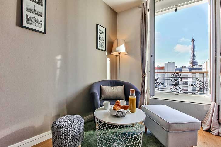 paris-apartment-with-view-of-eiffel-tower