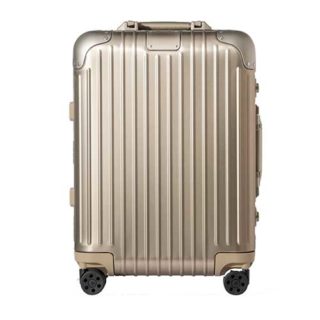 The Best Zipperless Luggage: Sleek + Thief Proof