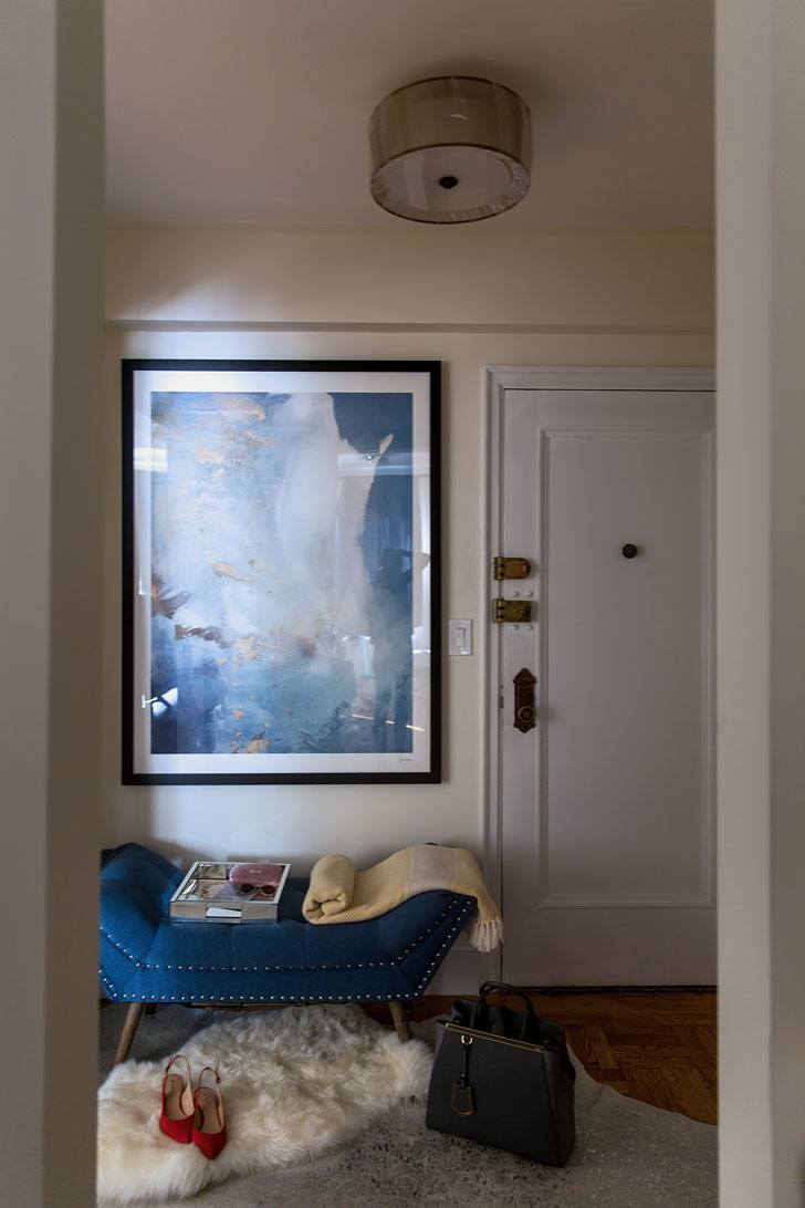Decorating ideas to make the most of a small apartment entryway ...