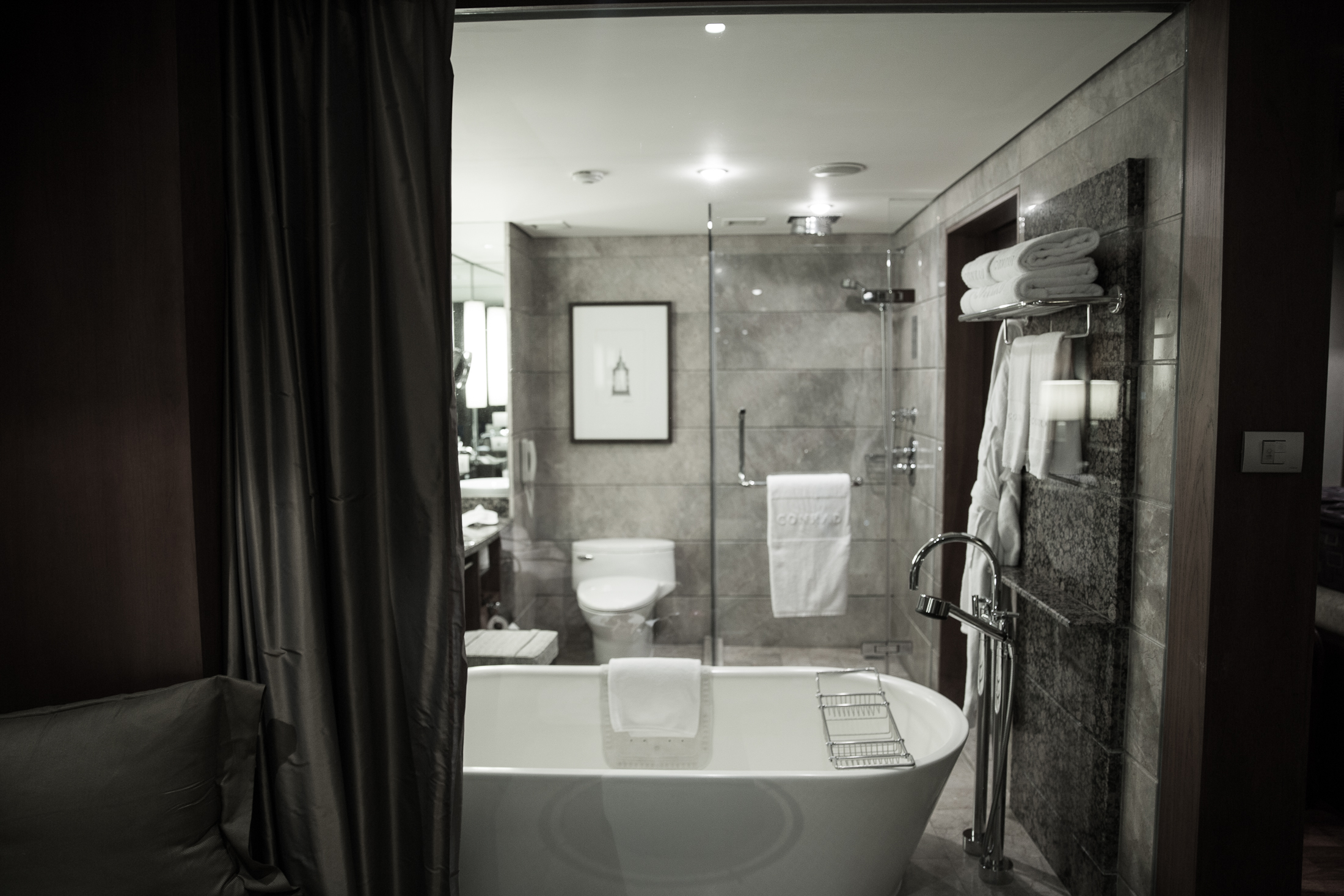 sher she goes thailand conrad hotel bangkok luxury southeast asia room tub bathroom