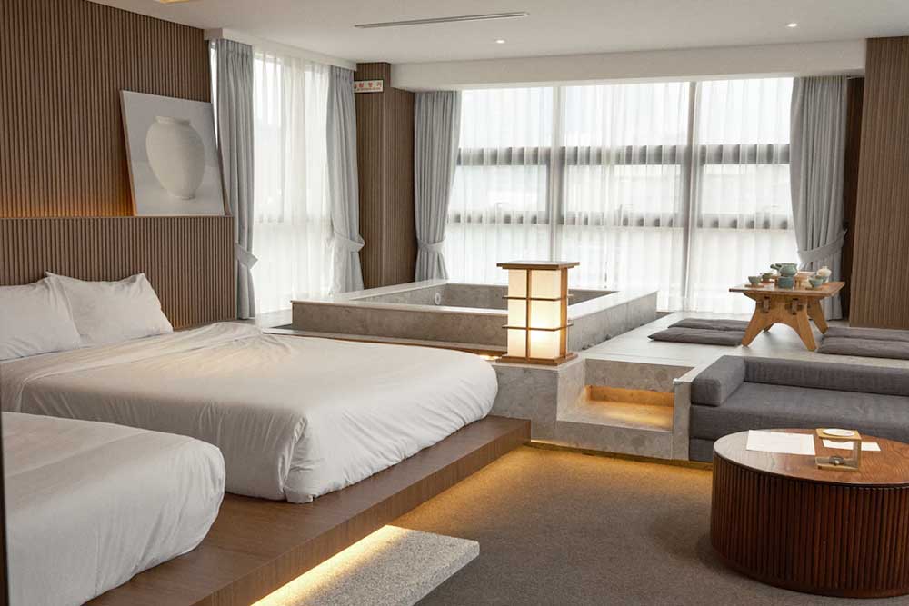 uh-suite-myeongdong-seoul-korea