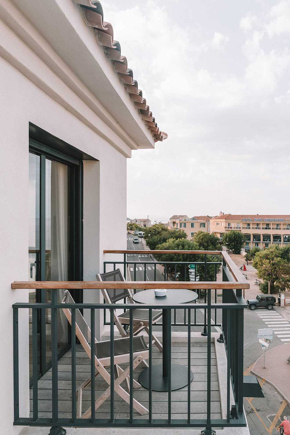 where-to-stay-in-calvi-corsica-hotel-kasano