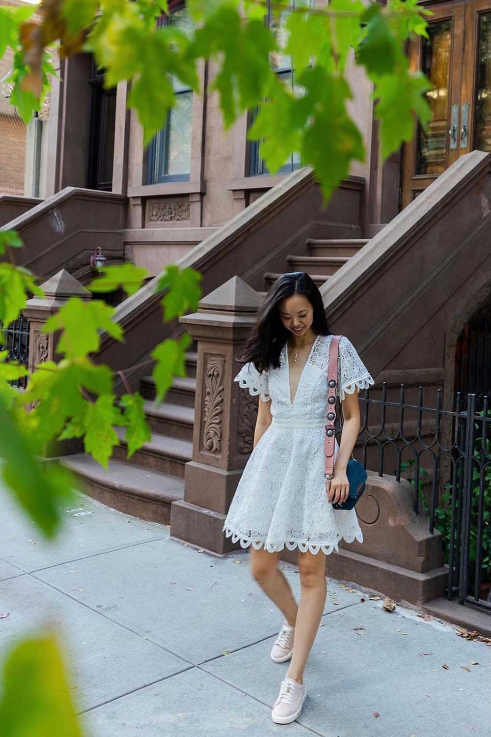 white-dress-with-sneakers-outfit