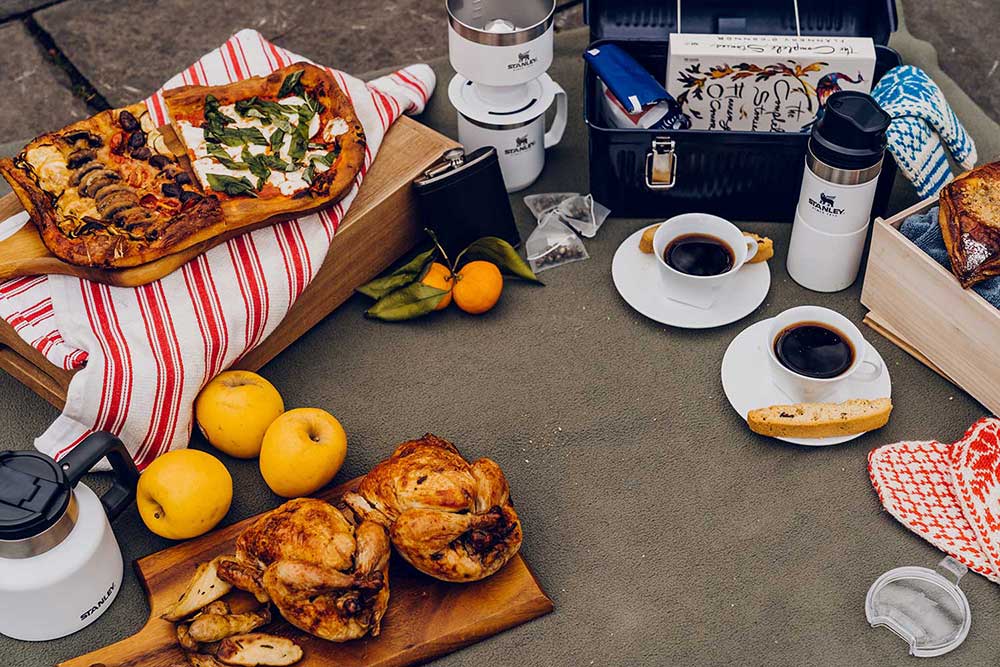 How To Plan A Cozy Winter Picnic Food Drink Ideas how-to-plan-a-cozy-winter-picnic-food-drink-ideas